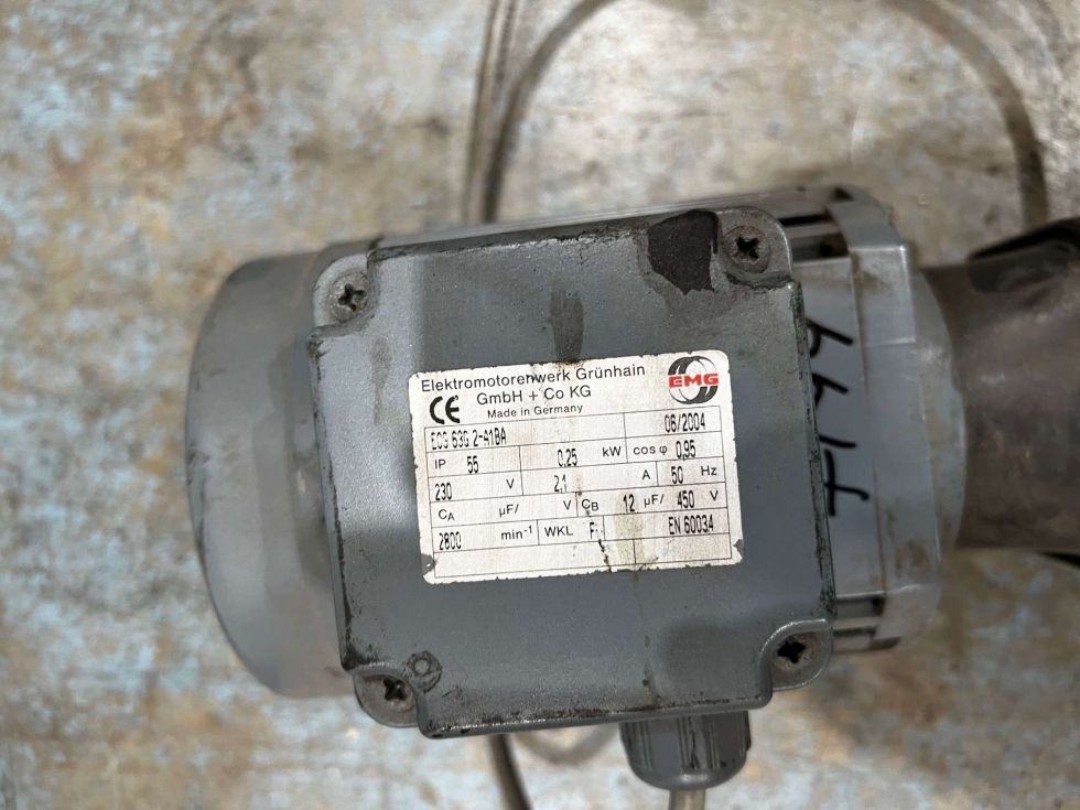 Electromotor elektromotorenwerk grunhain ecs 63g 2-1ba de segunda mano