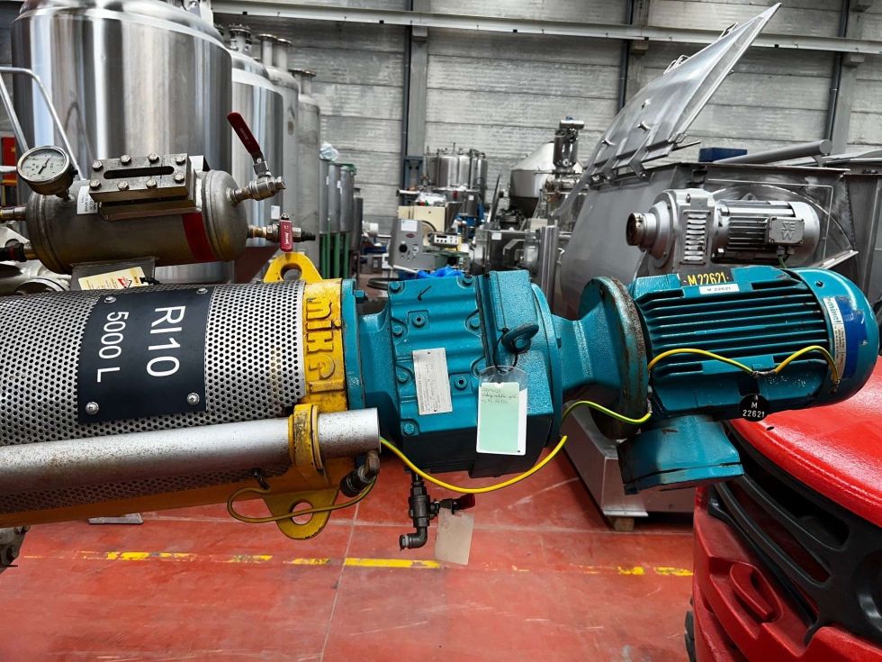 Reactor acero inoxidable 316l 6.000 litros calorifugado con agitacion y media caña de segunda mano