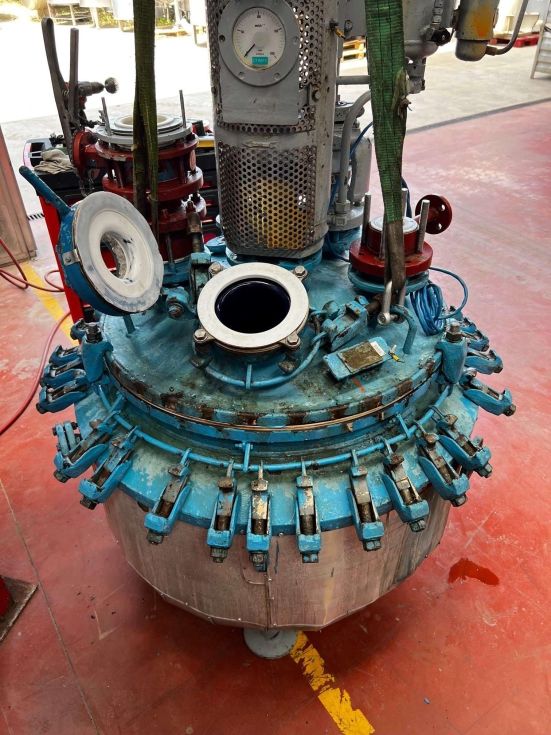Reactor de dietrich esmaltado 290 litros con agitacion y camisa de segunda mano