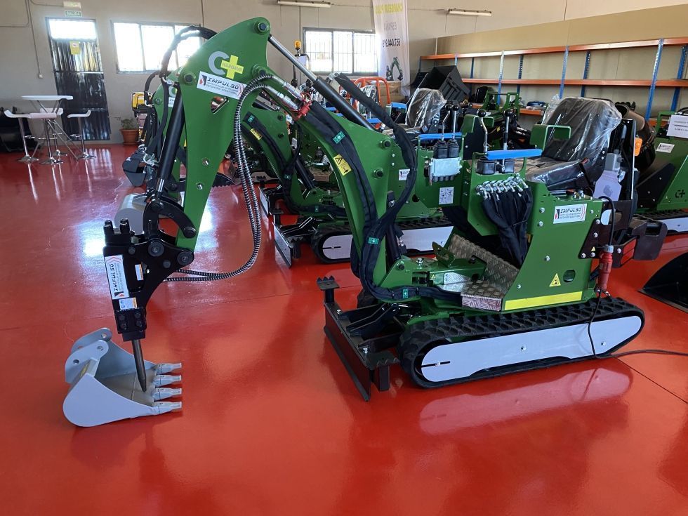 Miniexcavadora eléctrica trifásica