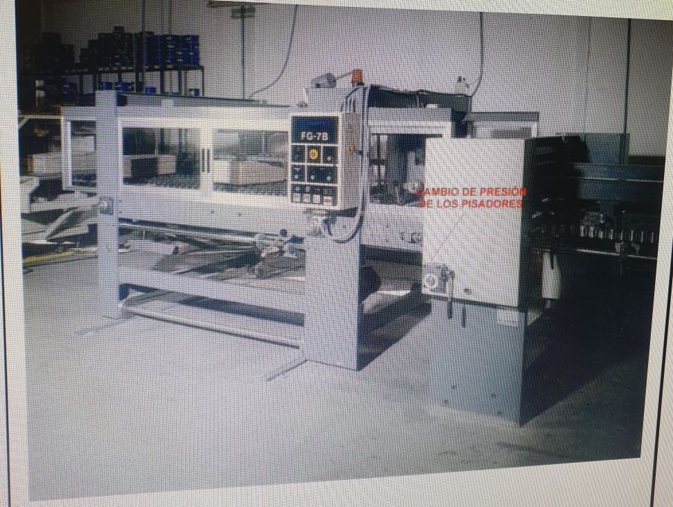 Maquina casemaker 2200