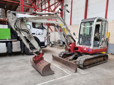 Miniexcavadora TAKEUCHI TB145