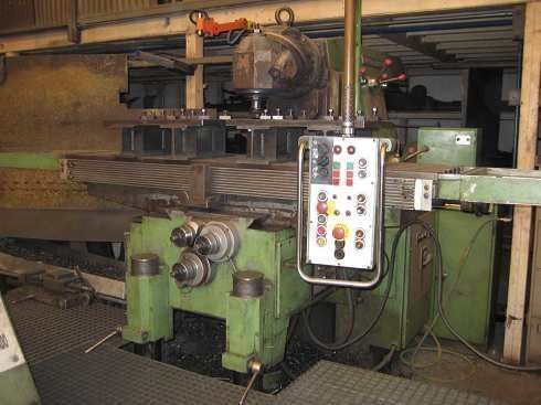 Fresadora Correa FU200