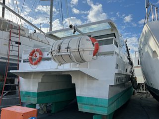 Barco de pasajeros de 14,55 m de eslora