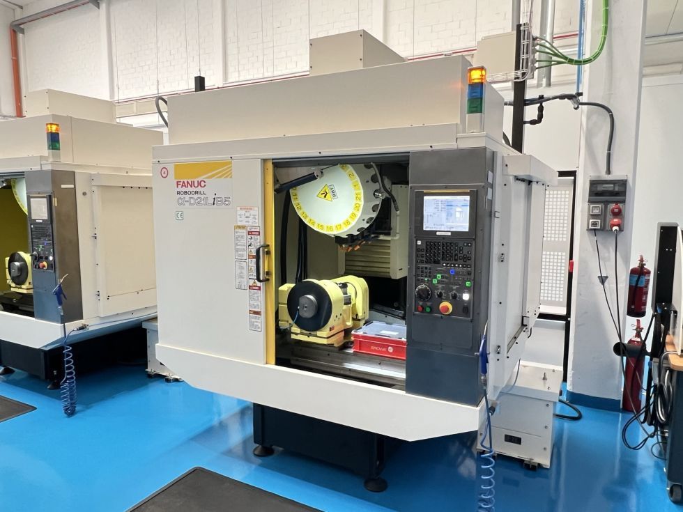 Centro 5 Ejes FANUC ROBODRILL ALPHA D21LiB5