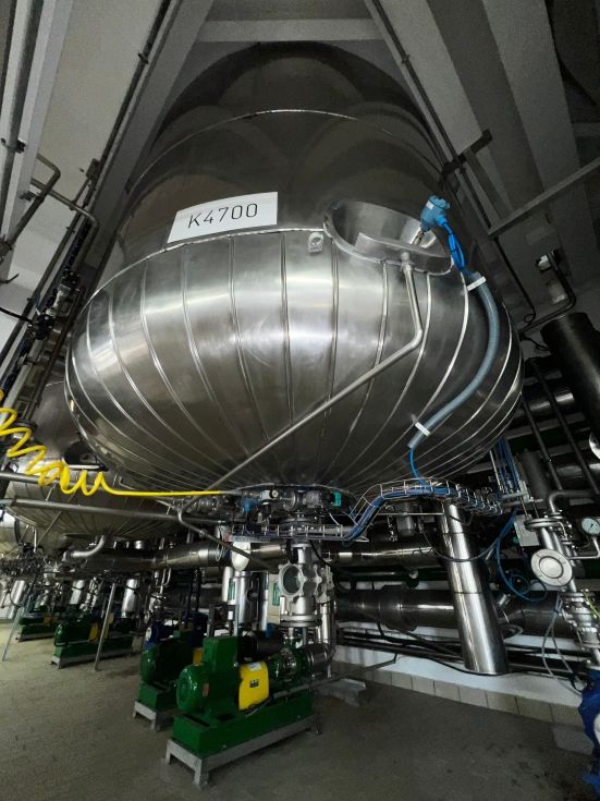 Reactor maivisa acero inoxidable 10.000 litros con agitacion y media caña de segunda mano
