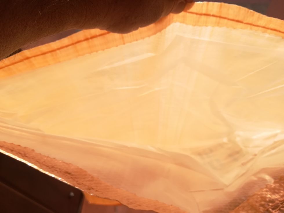 Saco de rafia plastificada con otro interior de plástico transparente