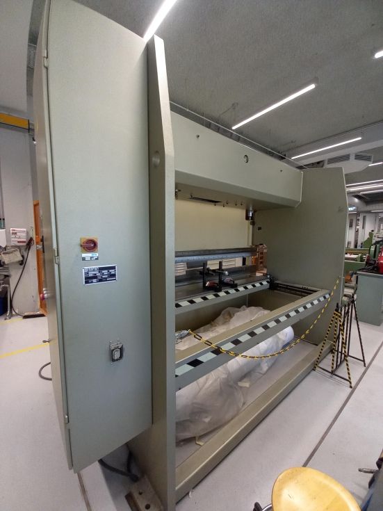 Pressbrake SAFAN - CNCL MACH-ID 7658 Make: SAFAN Type: CNCL Year: 1993