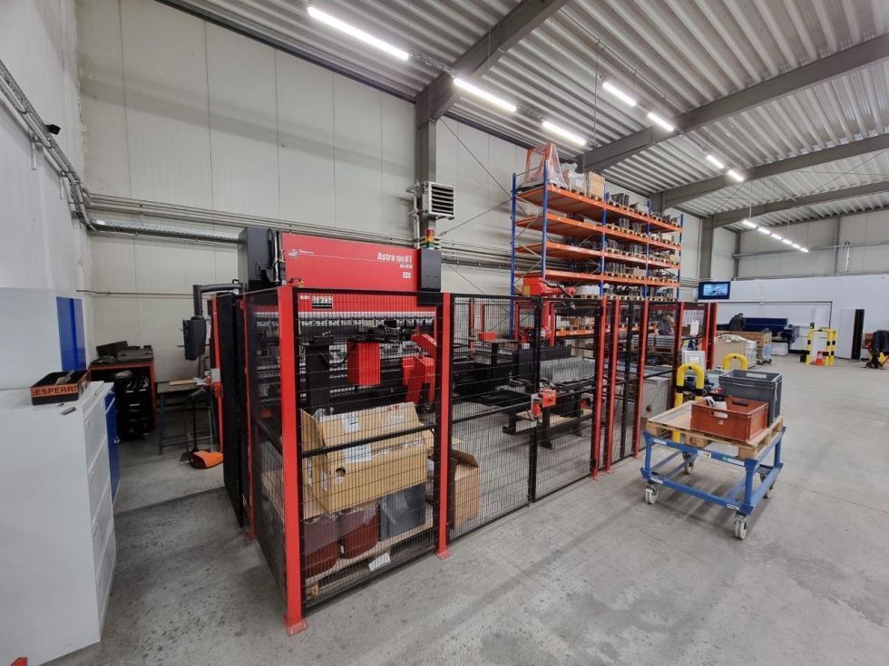 Amada ASTRO 100-NT HDS 1030 - CNC Bending Center