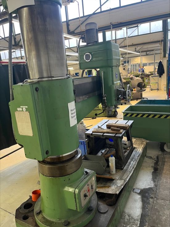 Radial arm drill RF 50 / 1600 MACH-ID 7692 Type: RF 50 / 1600 Year: 1990