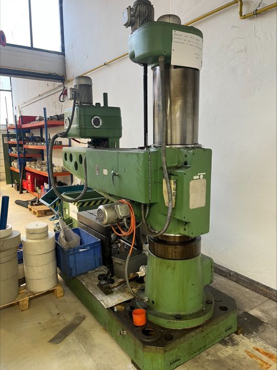 Radial arm drill RF 50 / 1600 MACH-ID 7692 Type: RF 50 / 1600 Year: 1990