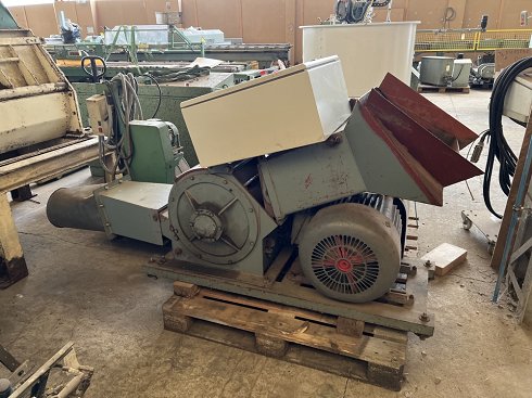 Chipper for green or dry wood - B1008