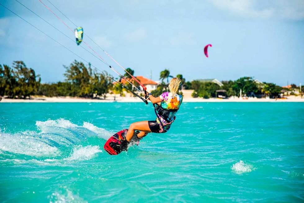 Cursos de Kitesurf & Wing foil.