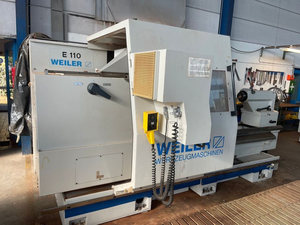 Teach-in lathe WEILER - E 110 / 2000 MACH-ID 7777 Make: WEILER Type: E 110 / 2000 Control: Siemens S