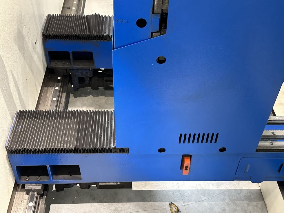 Pressbrake TRUMPF - V-320 Trumabend