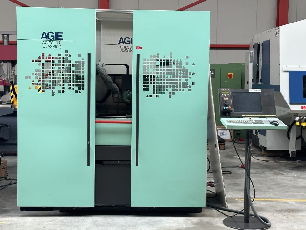 EDM machine Agie - Classic 2S MACH-ID 7628 Make: Agie Type: Classic 2S Year: 2001