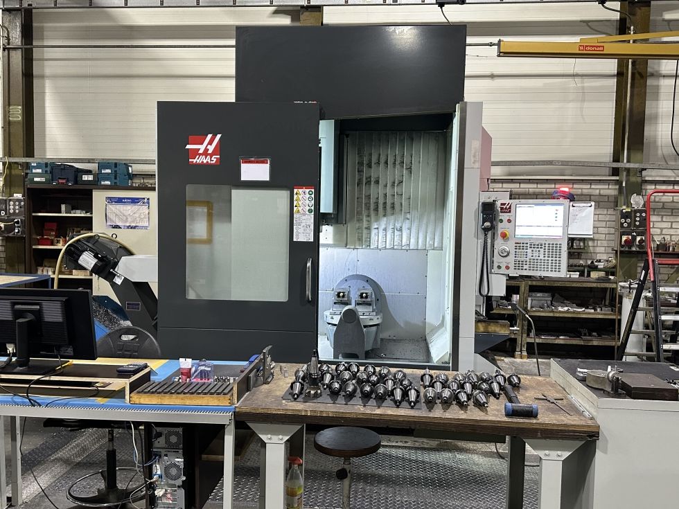 5-axis CNC machine (VMC) Haas - UMC-750 MACH-ID 8501 Make: Haas Type: UMC-750 Control: HAAS Year: 20