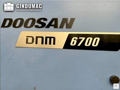 Centro de mecanizado vertical Doosan DNM 6700