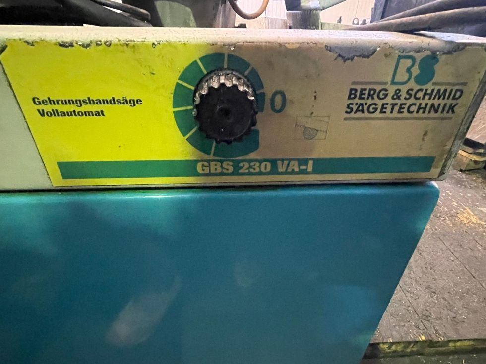 Band saw GBS 230 VA-1 NC MACH-ID 8526 Type: GBS 230 VA-1 NC Year: 2004