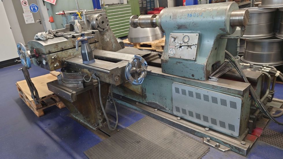 Spinning machine LEIFELD - PLB 1200 MACH-ID 8530 Make: LEIFELD Type: PLB 1200 Year: 1980