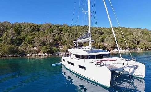 Catamaran à voile de 14,76 m de eslora