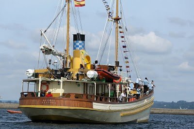 Barco de pasajeros de 30,05 m de eslora