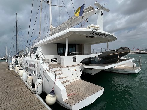 Catamaran à voile de 22,20 m de eslora