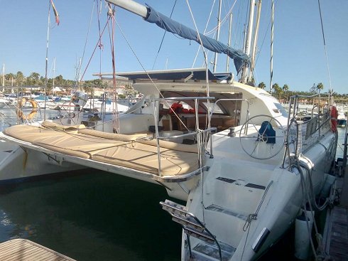 Catamaran à voile de 14,58 m de eslora