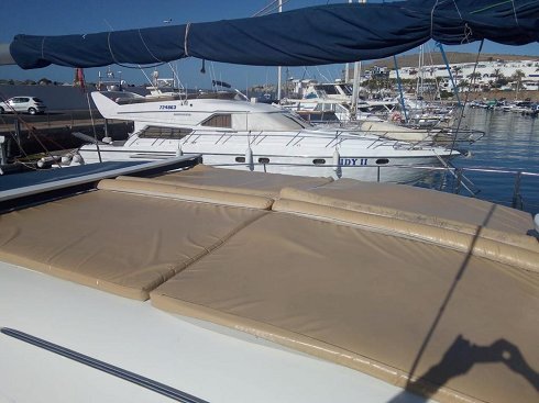 Catamaran à voile de 14,58 m de eslora