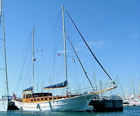 Velero de viaje de 19,15 m de eslora