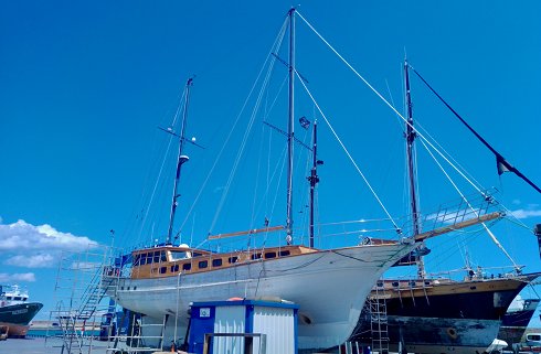 Velero de viaje de 19,15 m de eslora