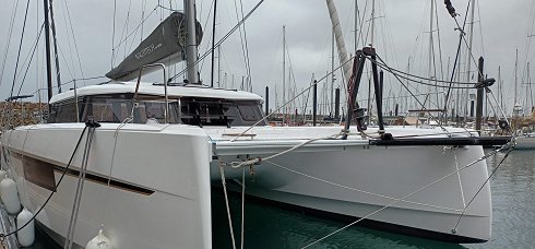 Catamaran à voile de 13,30 m de eslora