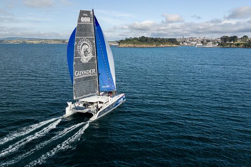 Catamaran à voile de 15,80 m de eslora