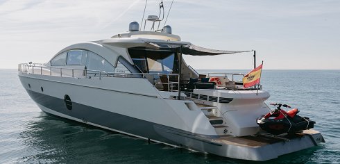 Open/runabout de 23,00 m de eslora