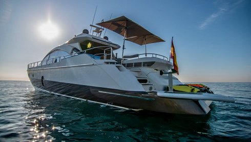 Open/runabout de 23,00 m de eslora