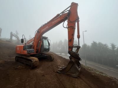 Excavadora HITACHI ZX130