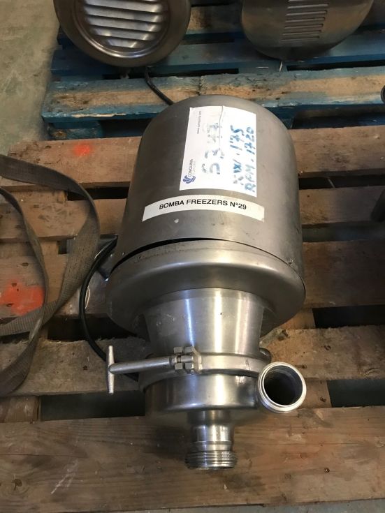 Bomba centrifuga 1,75 kw acero inoxidable reacondicionada