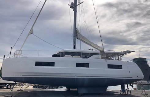 Catamaran à voile de 13,99 m de eslora