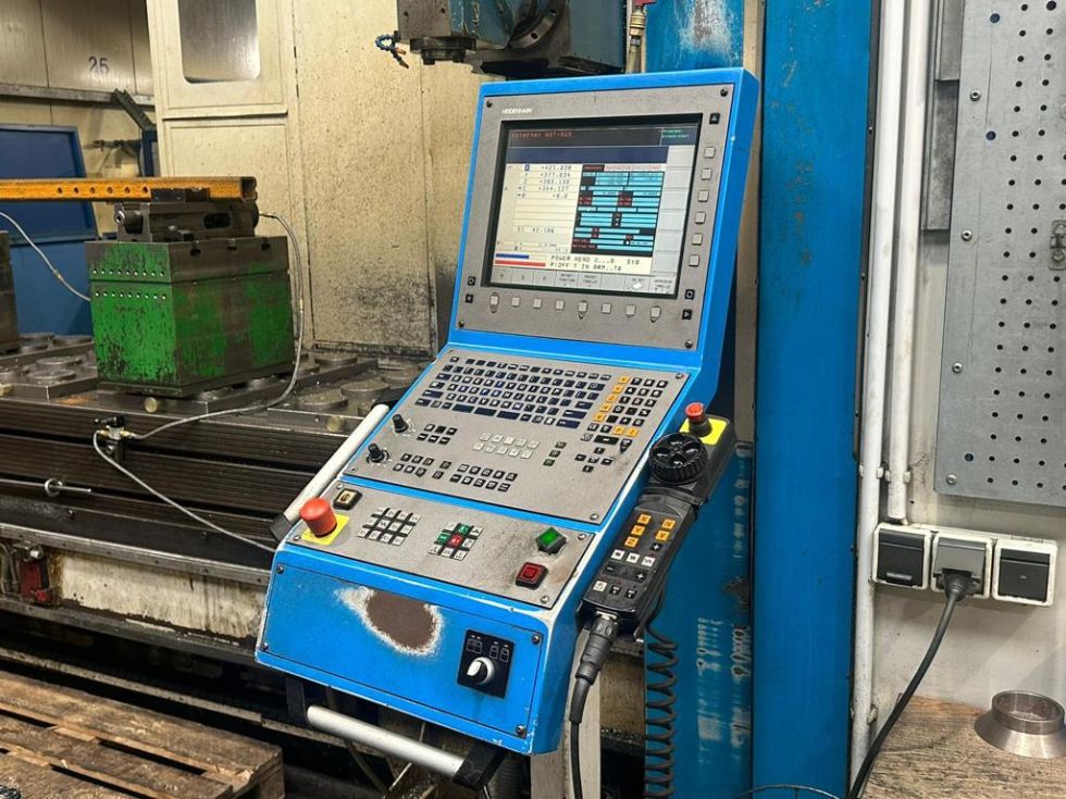 Bed type milling machine CME - MF 40 MACH-ID 8539 Make: CME Type: MF 40 Control: HeidenHain iTNC 530