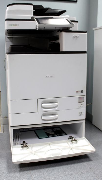 Impresora Fotocopiadora Multifunción láser a color
