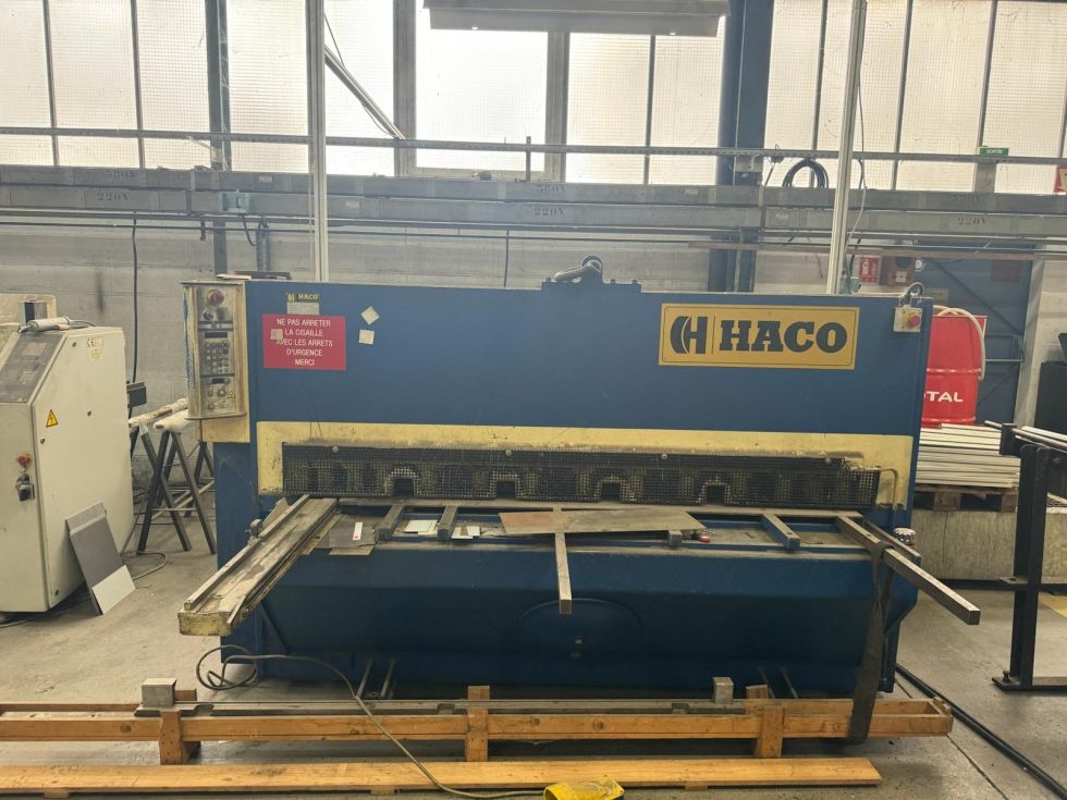 Guillotine HACO - TSX 2006 MACH-ID 8599 Make: HACO Type: TSX 2006 Control: Robosoft Year: 1995