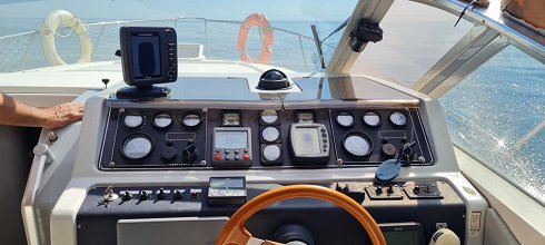 Open/runabout de 9,92 m de eslora