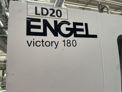 Inyectora ENGEL victory 330/180 tech