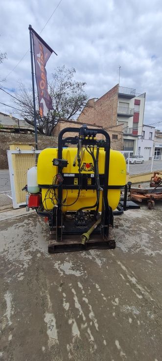 Pulverizador 1000 lts ocasion