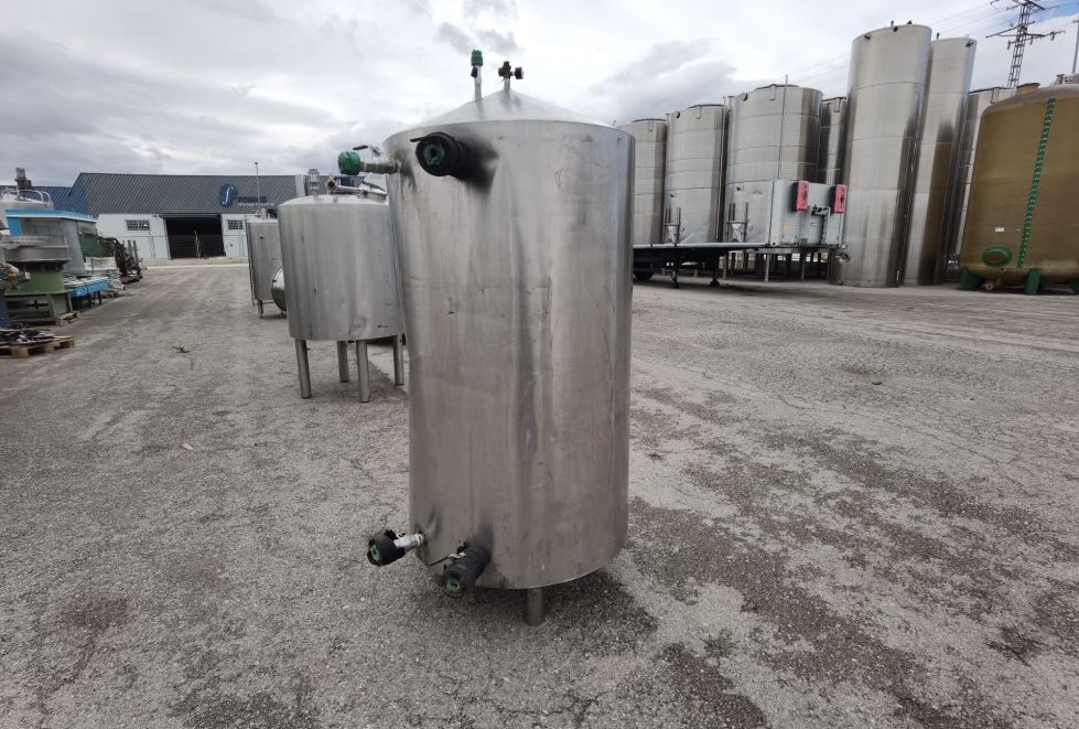 Depósito doble fondo para recircular agua fondo cónico 1.000l