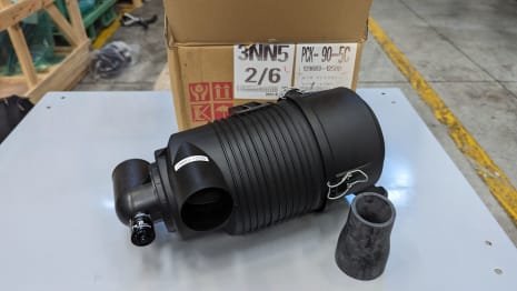 Air filter with connection hose intake (x2)