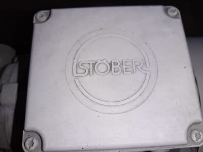Motor y accionamiento STÖBER K80 4AB2700D100L4