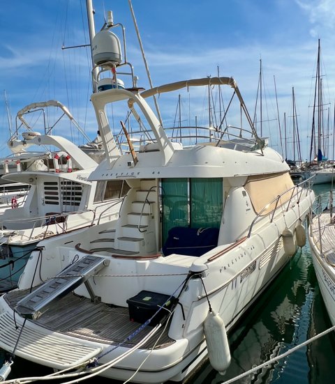 Barco de pasajeros de 14,55 m de eslora