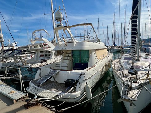 Barco de pasajeros de 14,55 m de eslora