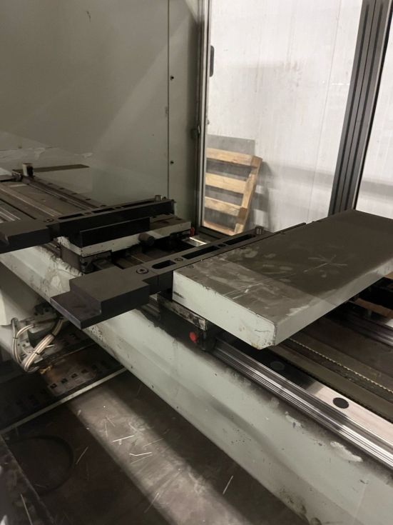 Pressbrake DARLEY - EHP-LS 80/25 MACH-ID 8711 Make: DARLEY Type: EHP-LS 80/25 Control: Delem DA-66W